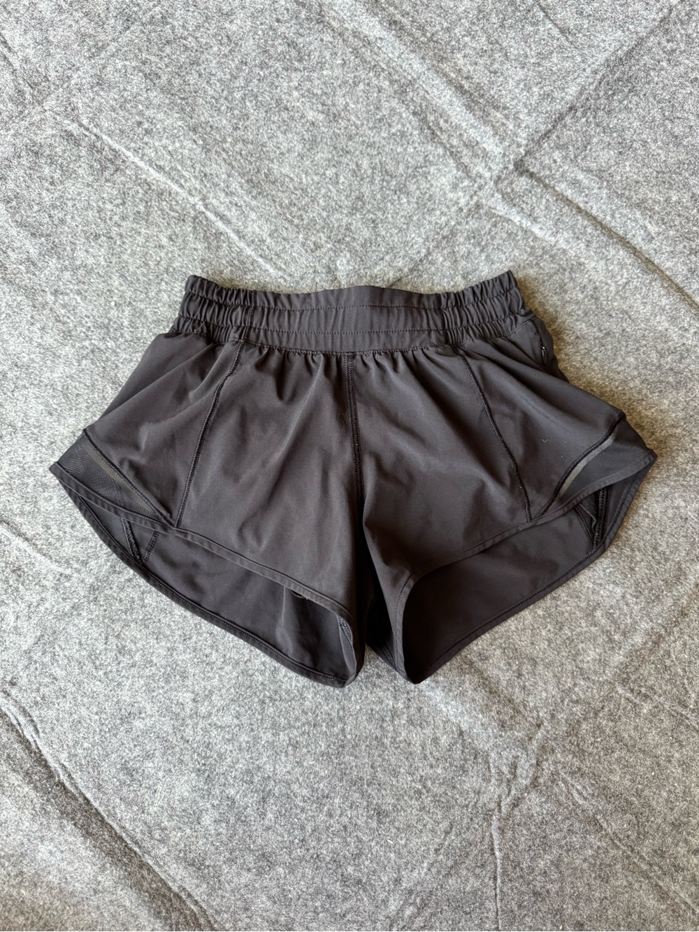Lululemon Athletica Black Mesh Smocked Waistband Hotty Hot Running Shorts